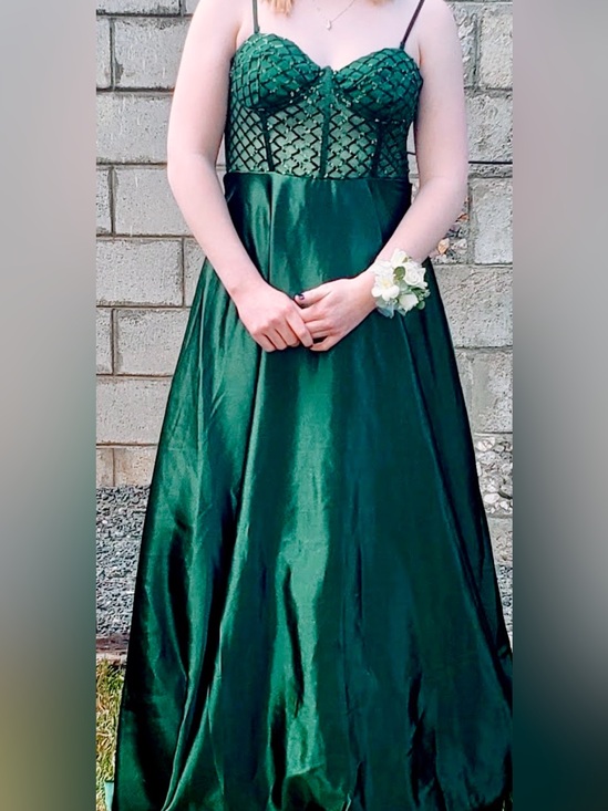 Windsor Dresses & Skirts - Windsor Dark Green Satin Prom Gown with Beaded Lattice Bodice